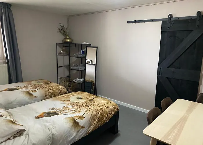 Gasthuys De Peel فندق مبيت وإفطار *